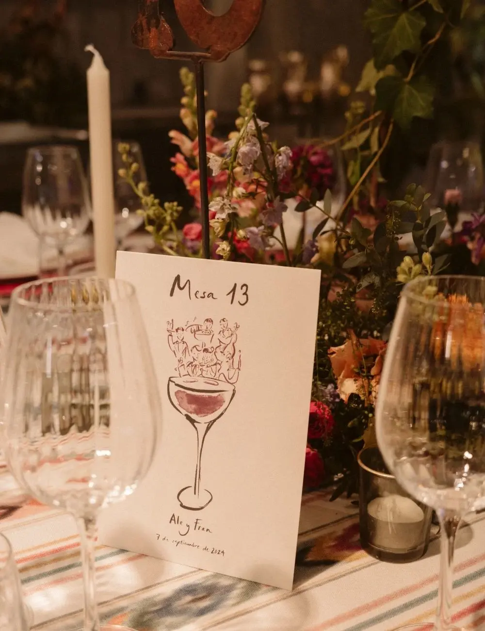 Decoración de ceremonia en bosque