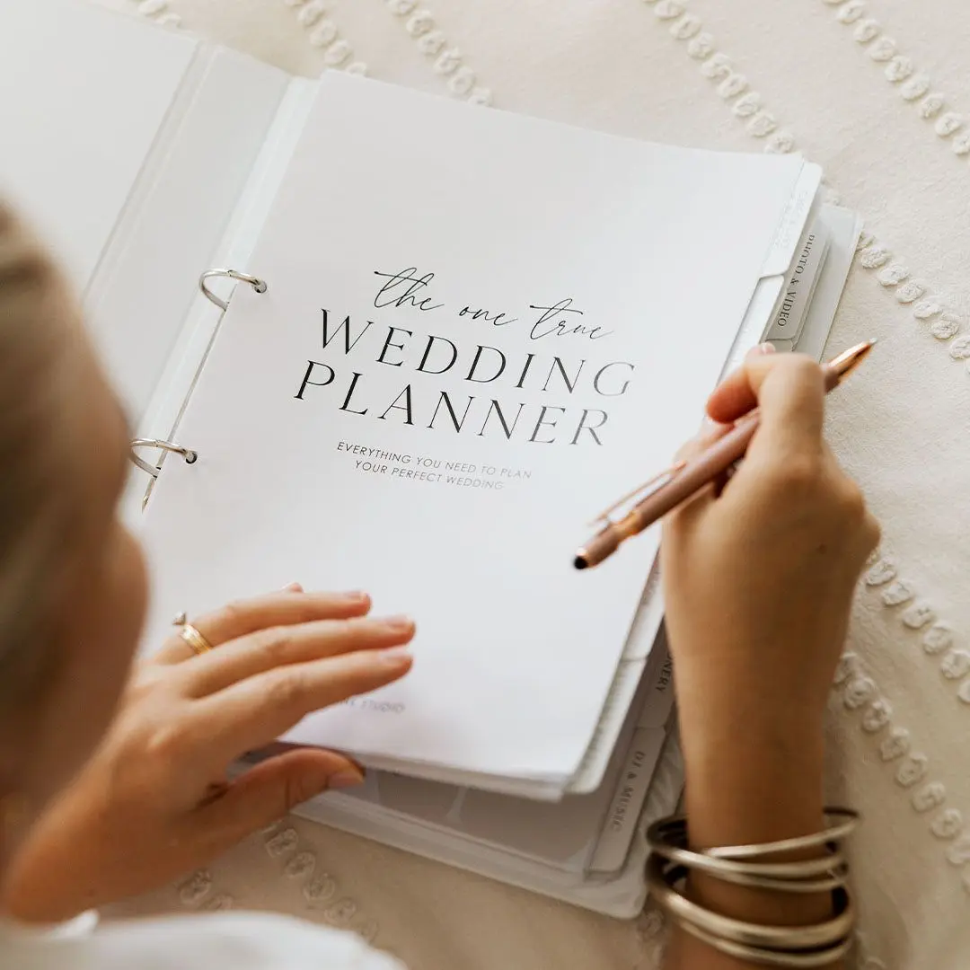 ¿Qué hace una wedding planner el día de la boda?